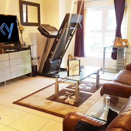 Hidden Gem Apartment แมนเชสเตอร์ ภายนอก รูปภาพ